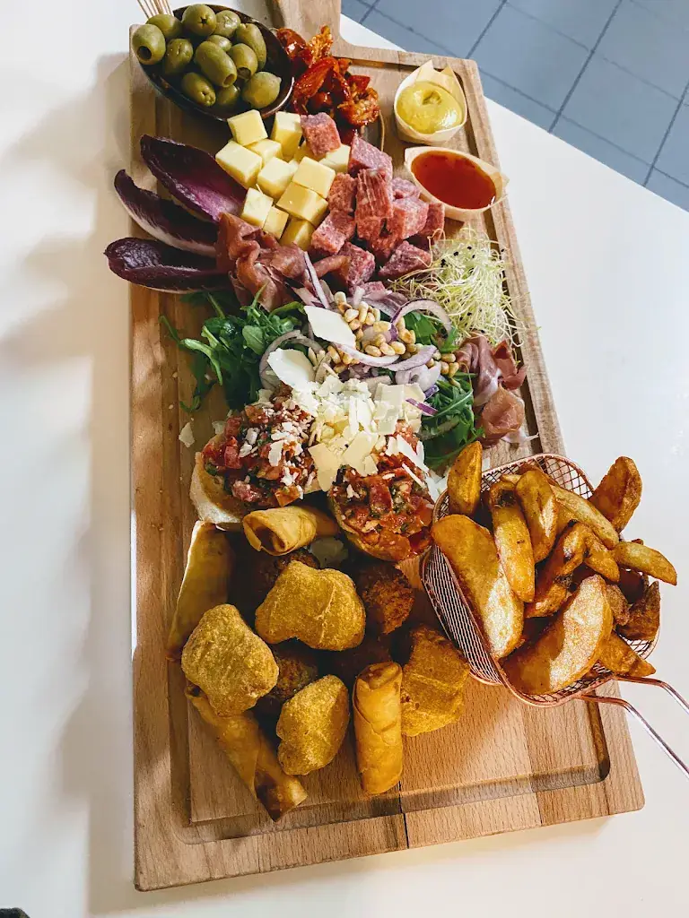 Brasserie de Jachthoorn_Zutendaal_slider_image_2