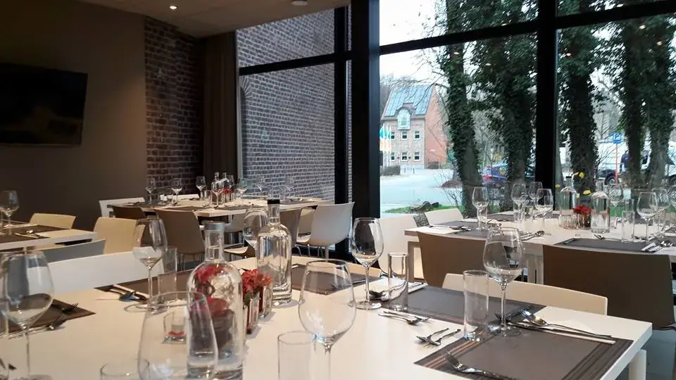 Brasserie De Kapelanij restaurante en Zutendaal