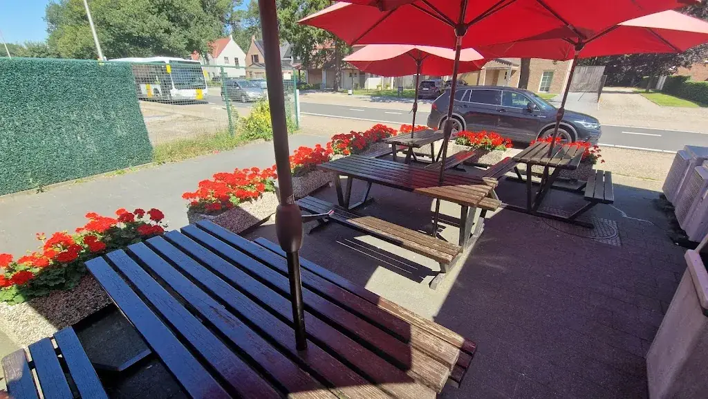 Frituur De Krekel_Zutendaal_slider_image_1