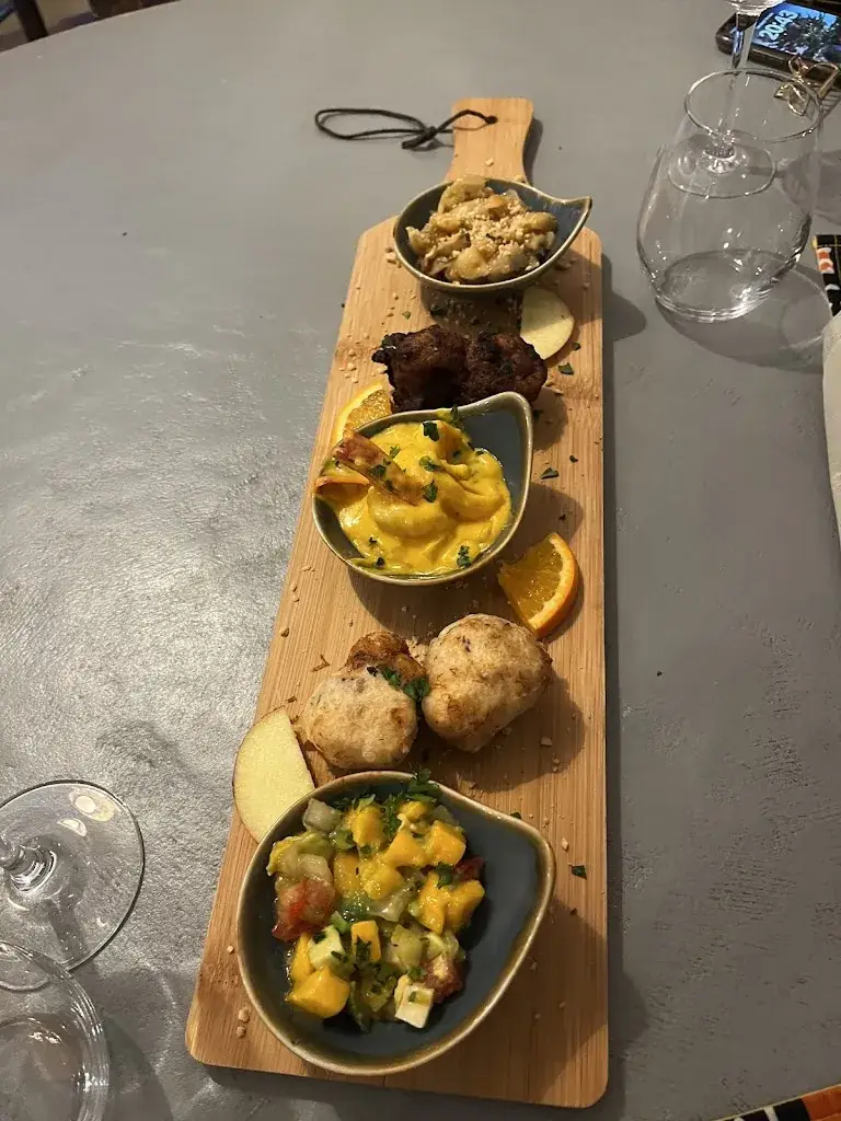 Vincenzo Gandolfo_La table de Charlotte_Aiseau-Presles_review