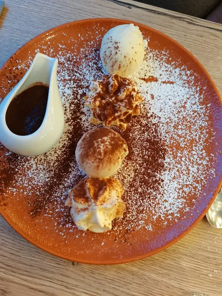 Sébastien Poncelet_Aux Trois Petits Points - Restaurant_Aiseau-Presles_reseña