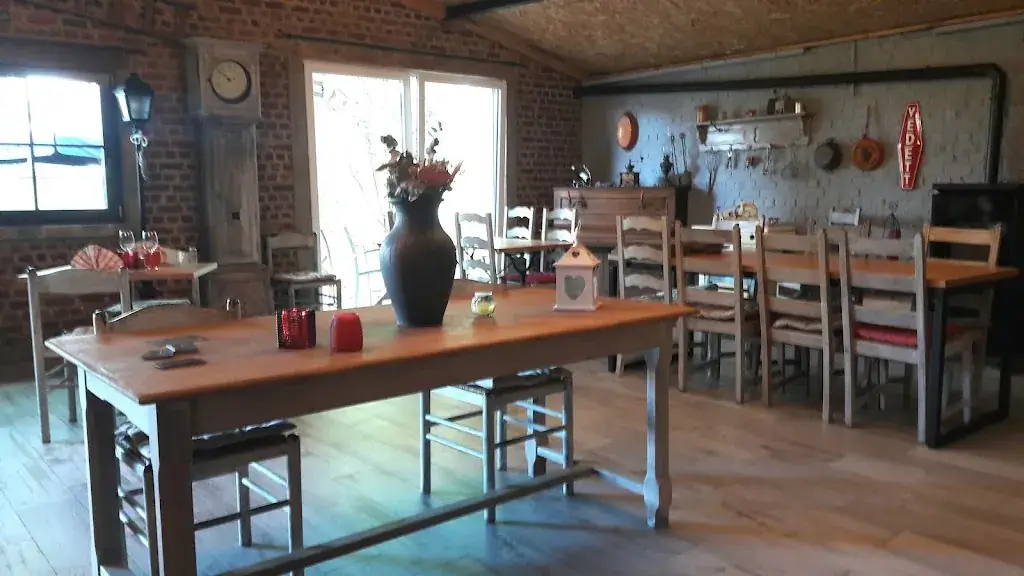 La Cour Des Saveurs restaurante en 5060