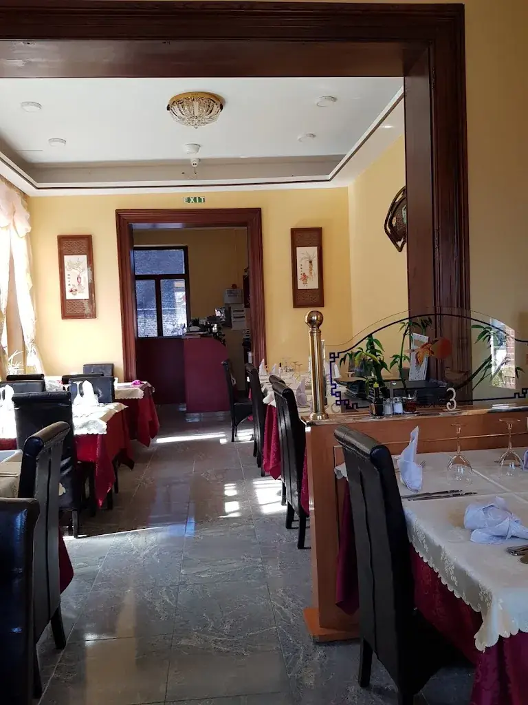 Le Pavillon du Bonheur Restaurant in Anderlues