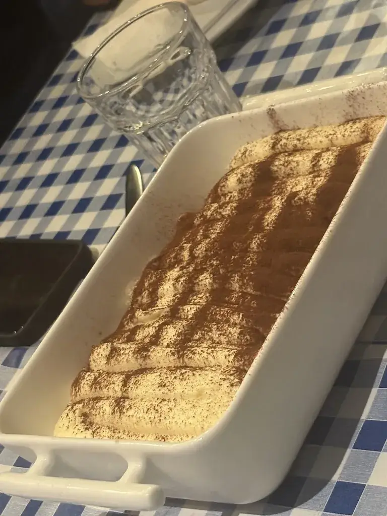 Meredith Lennuyeux_Capri restaurant_Anderlues_review