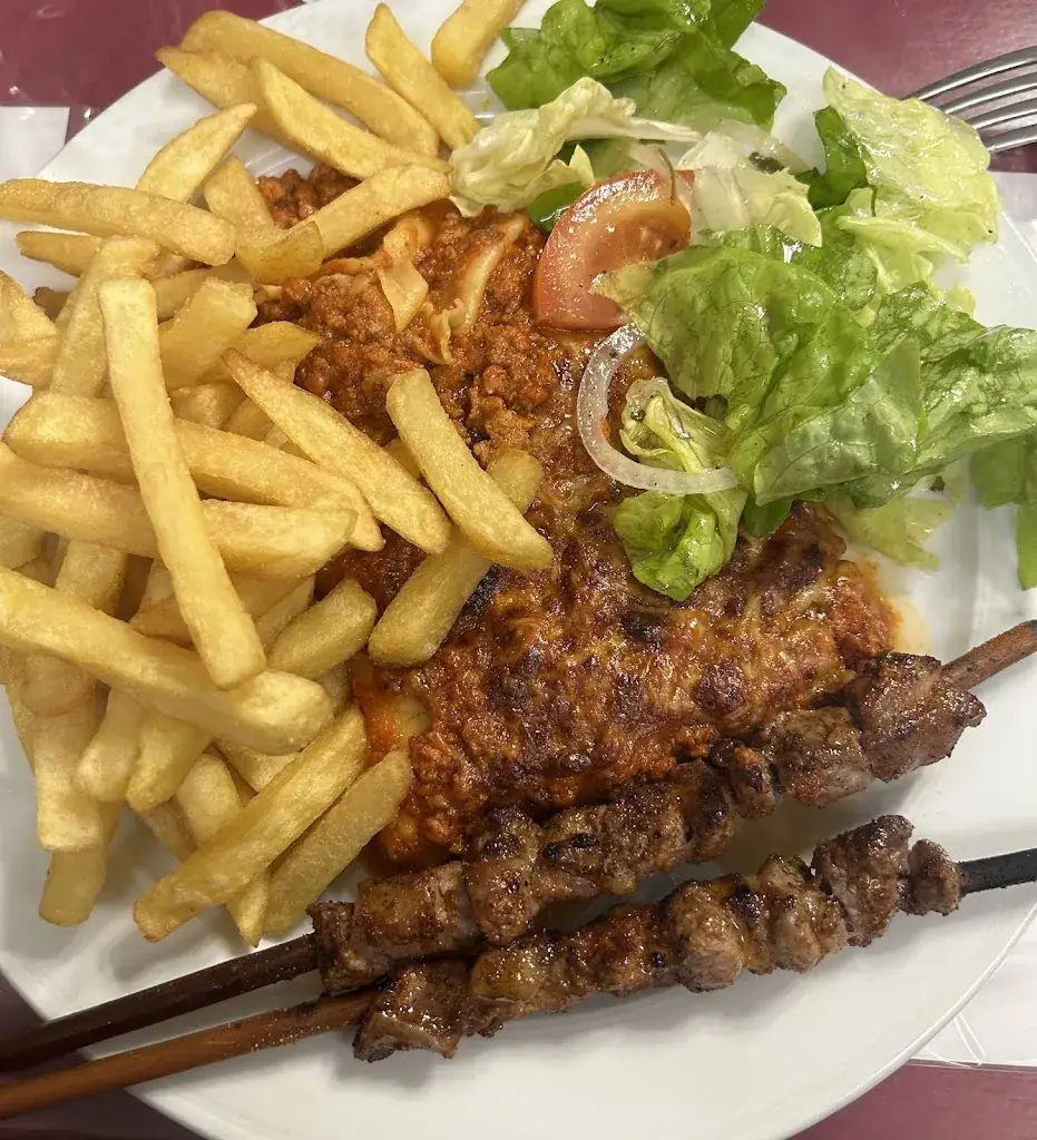 Lau. Création_Restaurants café des Jeune - Anderlues_Anderlues_reseña