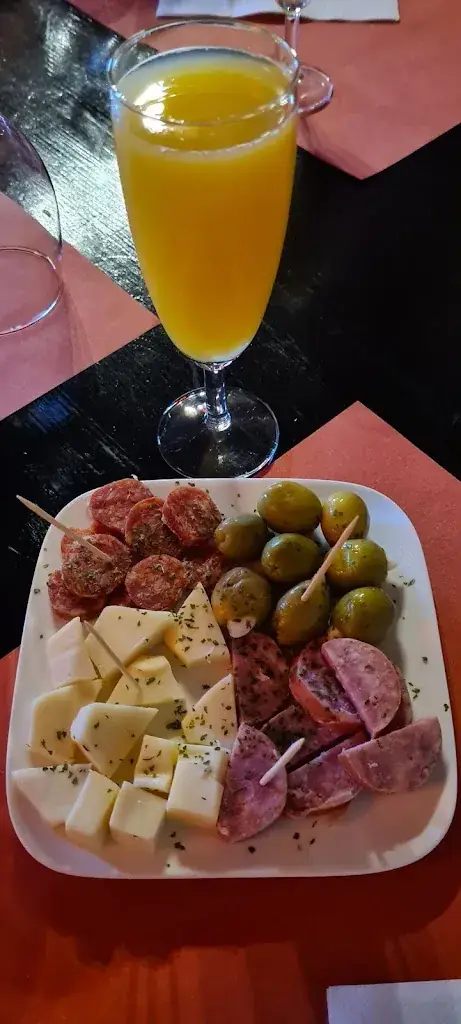 Maxime Gaspard_Le new Bourguignon sur le site de la Ferme de la Forêt_Fontaine-l'Évêque_review