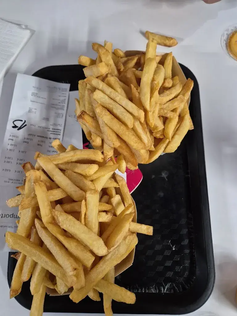 Menü_French fries Barracks_Andenne_Bild_1