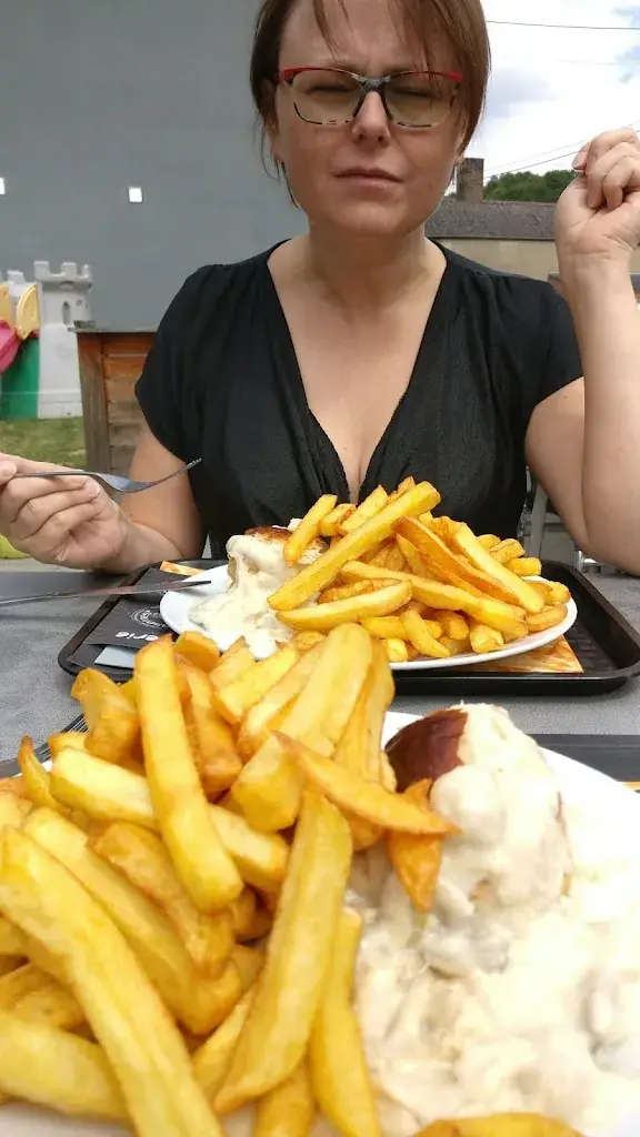 Menü_French fries Barracks_Andenne_Bild_9