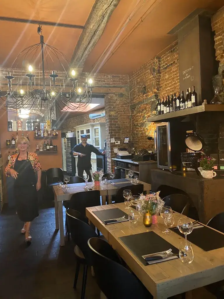 Caro Wood_Smoke Ath'itude_Ath_reseña