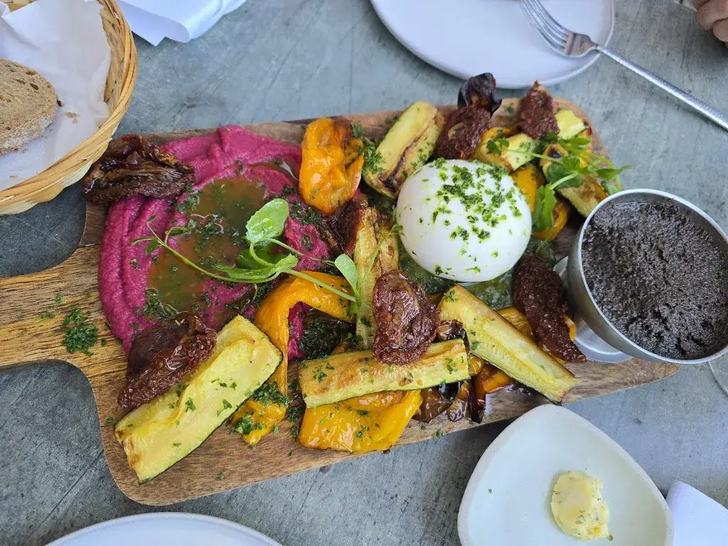 Estelle A_L'insolite_Anhée_Bewertung