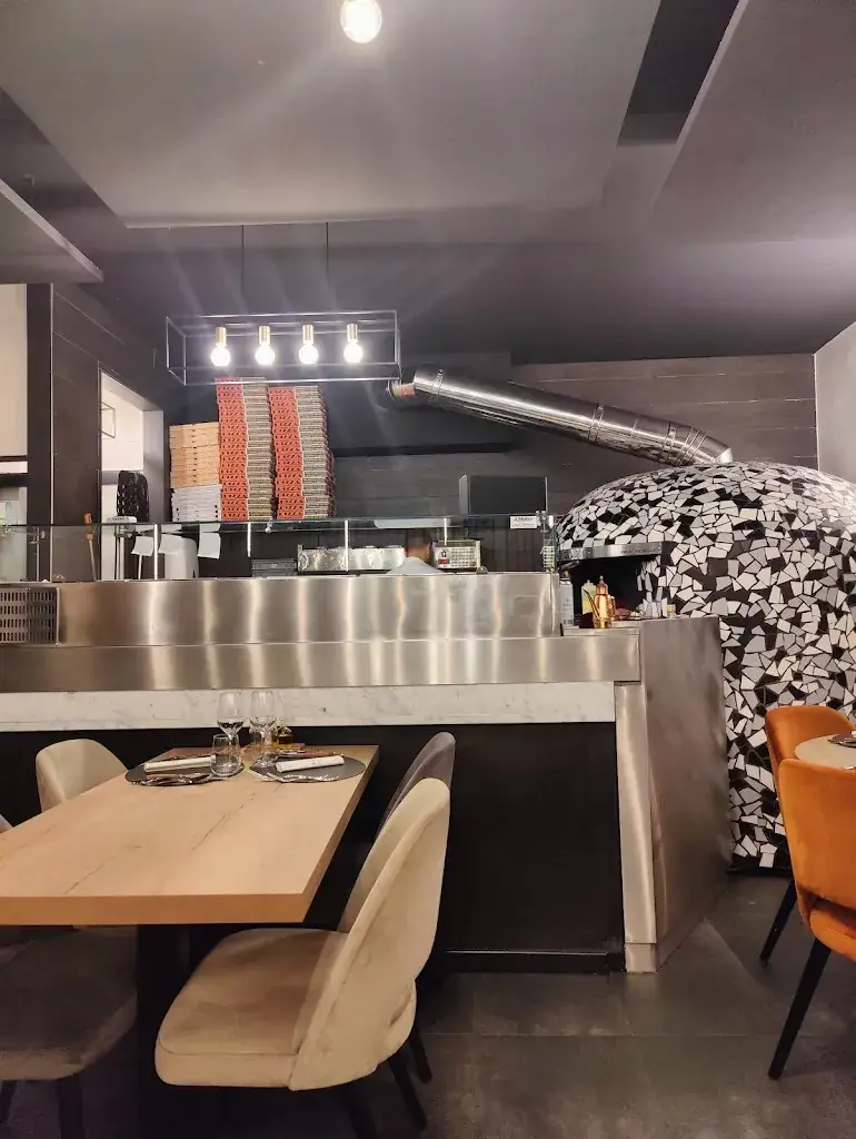 Suneela Isaac_Mona Lisa_Yvoir_review