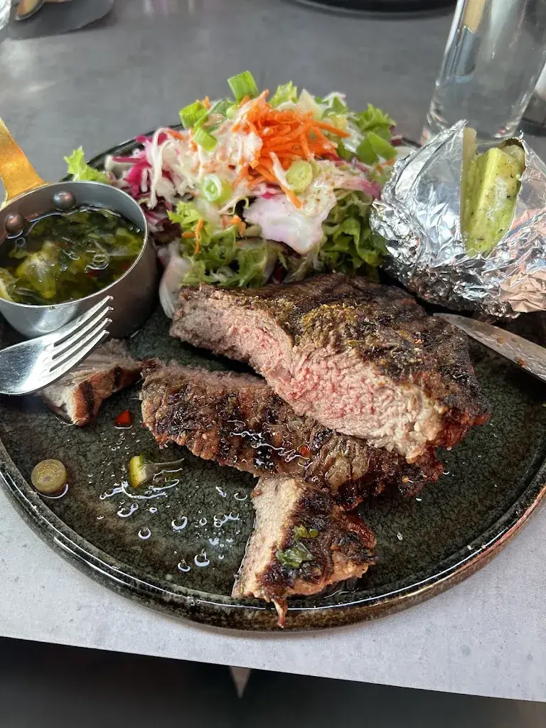 Arastoo Khalili_Les 7 Meuses Restaurant & Accommodation Insolites Wellness Hôteliers & Familiaux_Profondeville_Bewertung