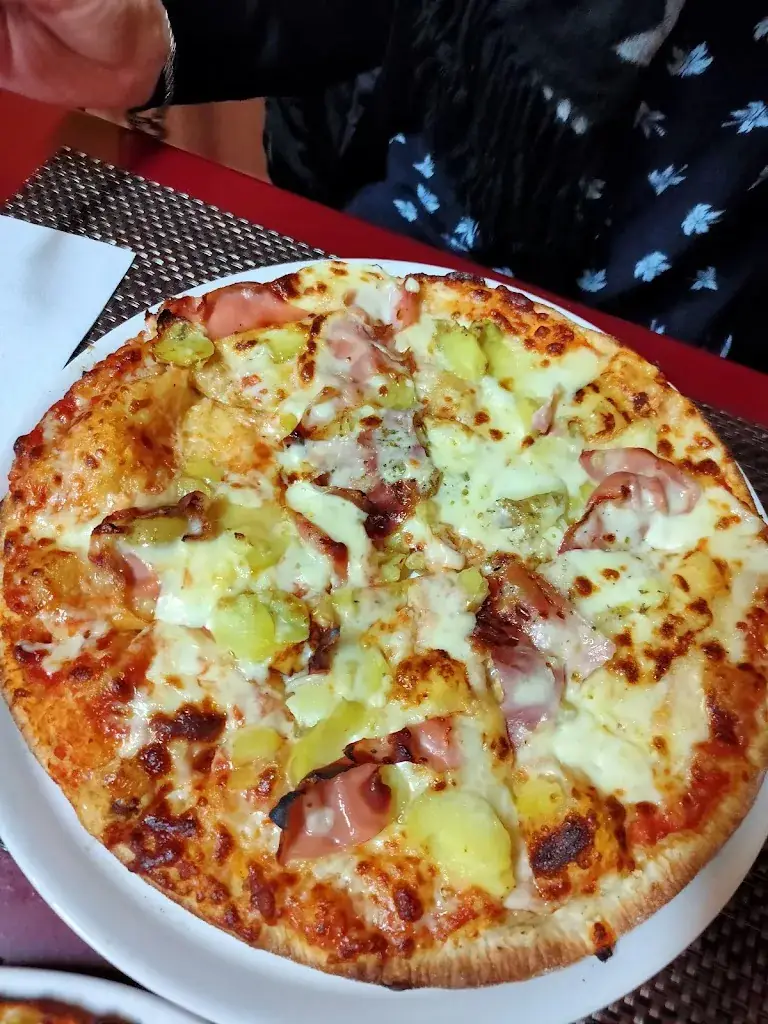 Menu_Pizza Châlet_Anhée_imagen_6