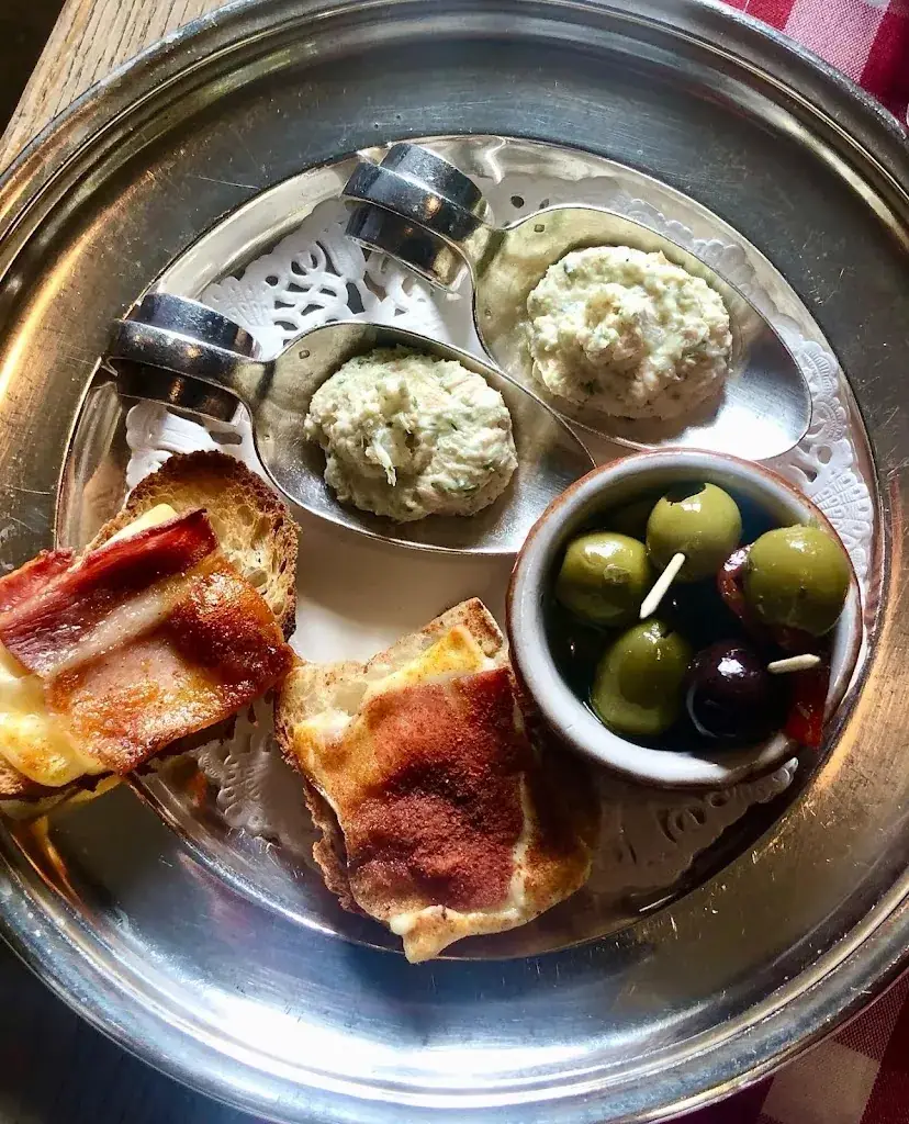 paul bryant_Le Confessionnal_Dinant_review