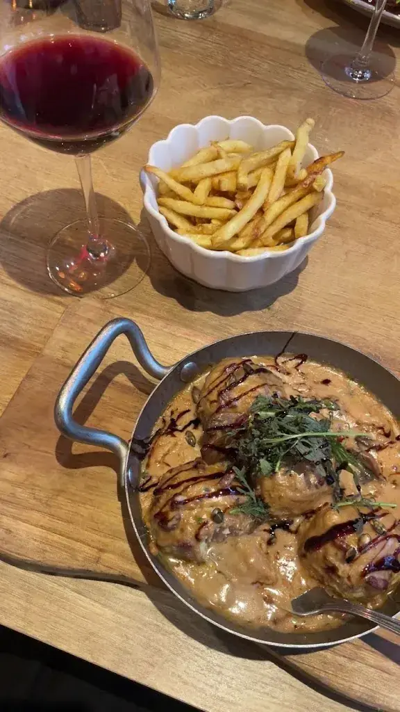 Ayleen Schatteman_BABETTE FALAËN_Onhaye_review