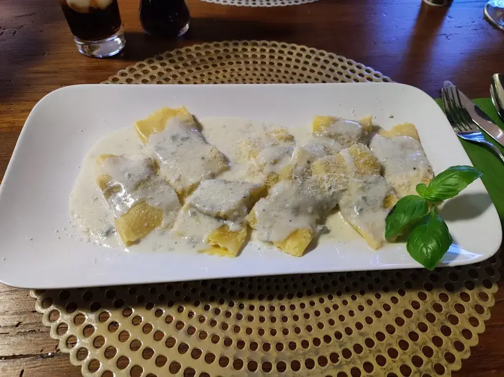 Adam Néelz (Adamusam)_Sapori Di Casa Mia_Tournai_Bewertung