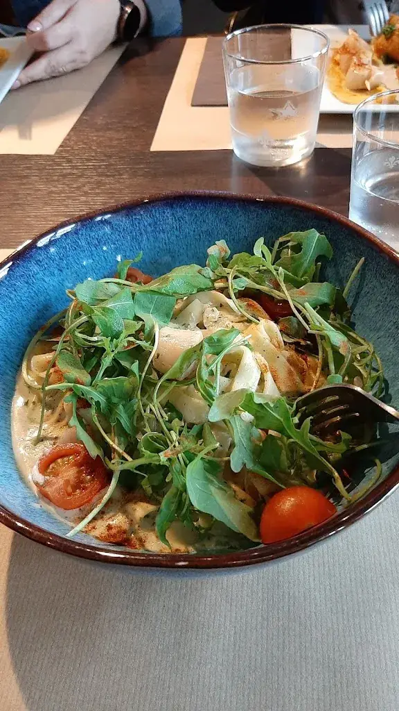 Menü_Um Beaumonde Restaurant 🍽️ Terrasse ⛱️ au bord de l'eau ⛵ Réservation directement en ligne 📱_Tournai_Bild_2