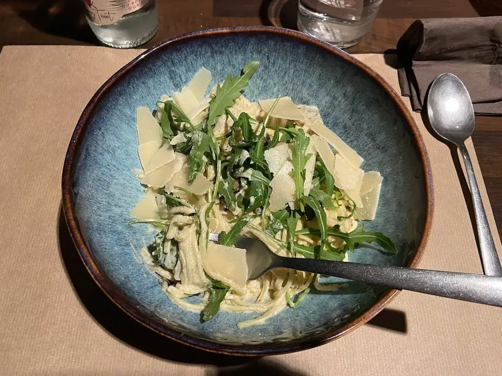 Menü_Um Beaumonde Restaurant 🍽️ Terrasse ⛱️ au bord de l'eau ⛵ Réservation directement en ligne 📱_Tournai_Bild_9