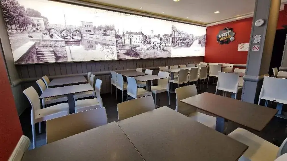 Frithousel Tournai restaurant à Tournai