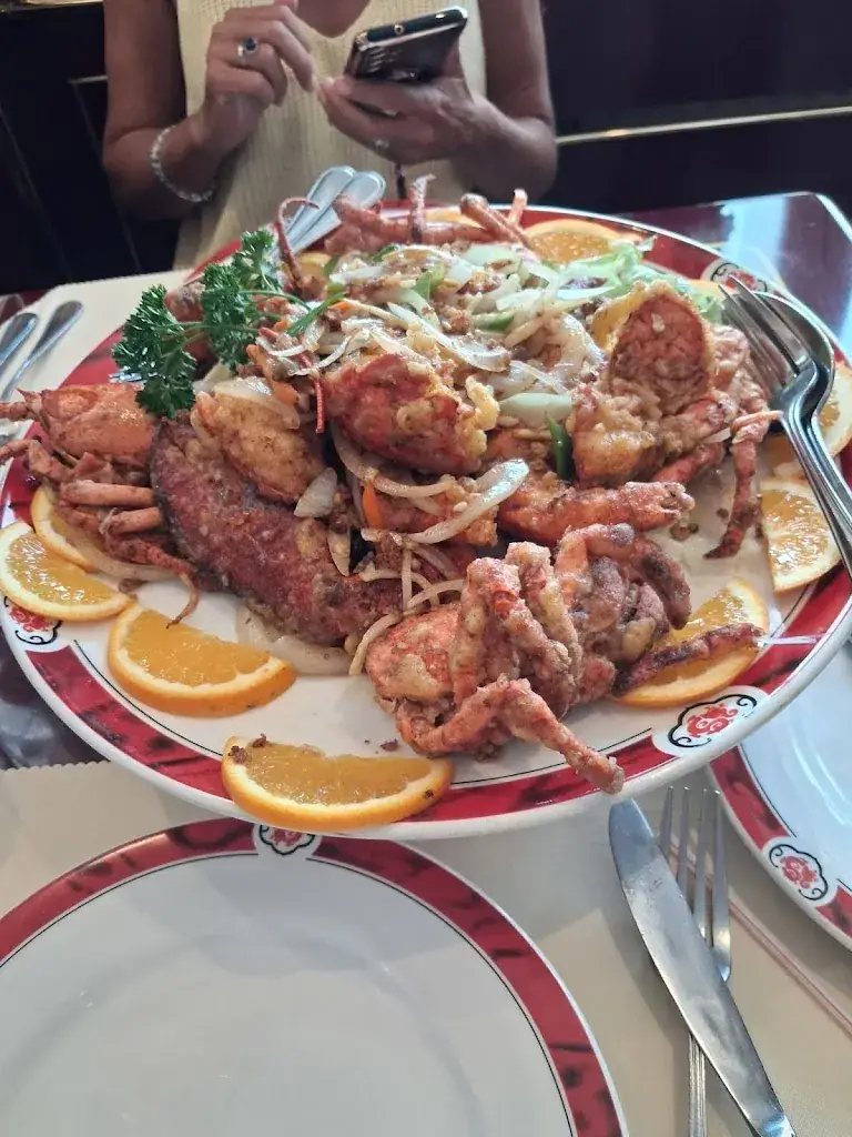 Caroline Straat_Chez Zhou_Awans_review