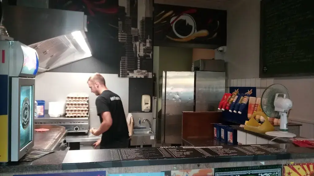 Greg Dragon_Le Cocoon_Arlon_review