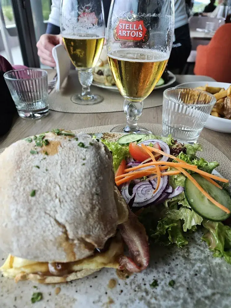 Nick Reinertz_Brasserie G_Arlon_avis