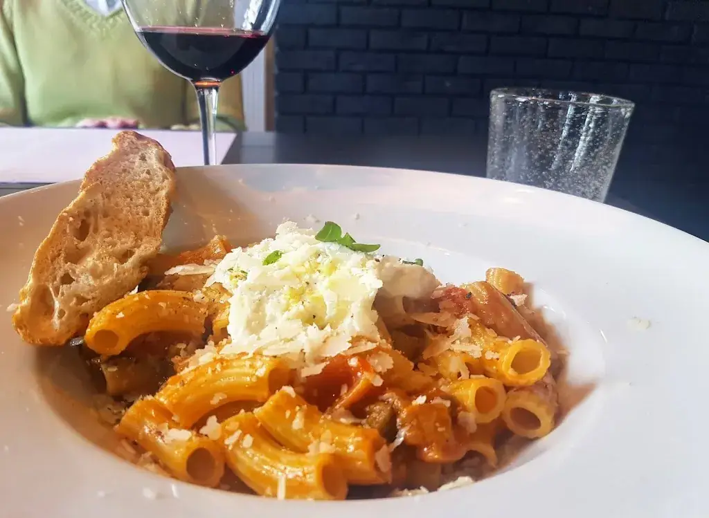 Eric Merken_Les filles d'Hortense_Aubel_review