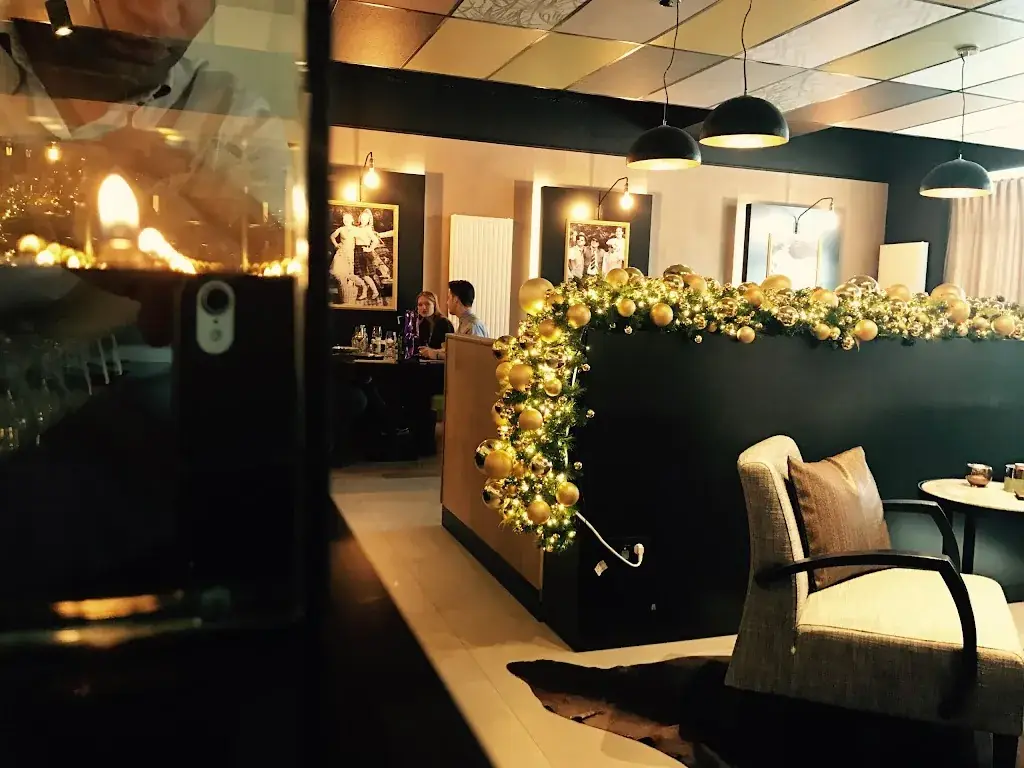 Inglesino Italian Restaurant restaurant à Bilzen-Hoeselt