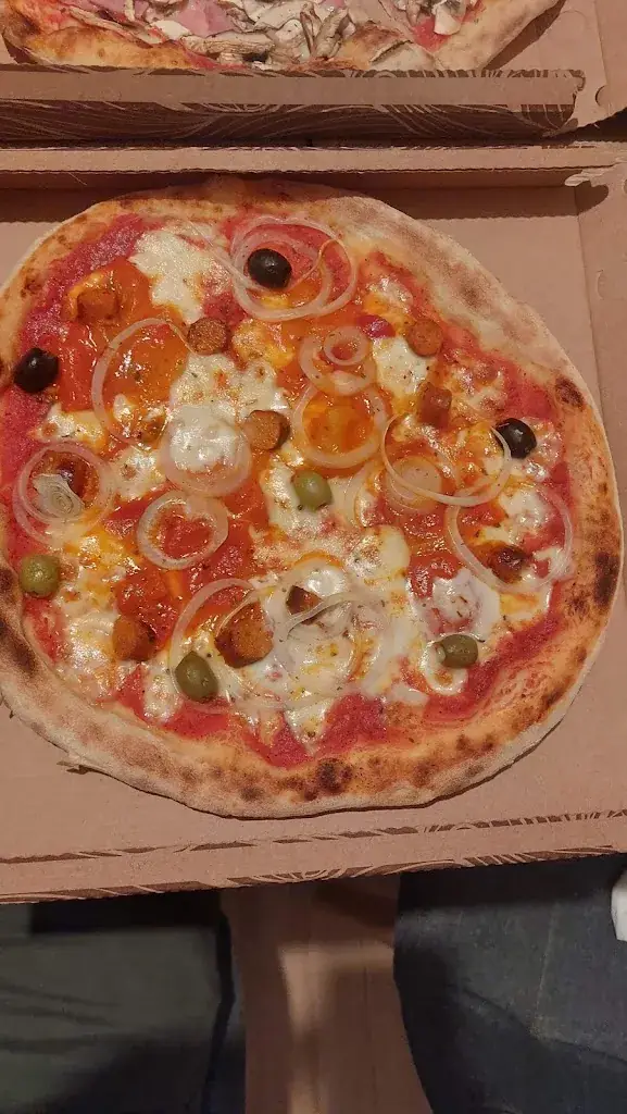 Joe Hardane_Pizzeria Jean XXIII_Baelen_avis