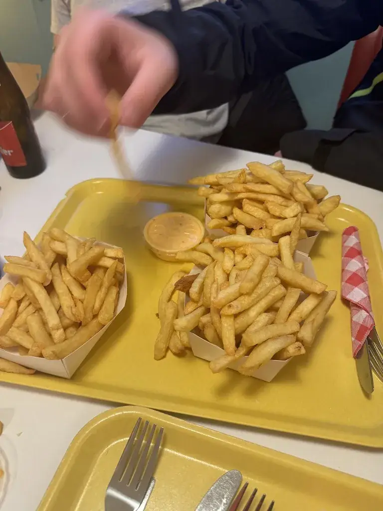 Maxime Houdé_La Friterie du Village_Baelen_avis