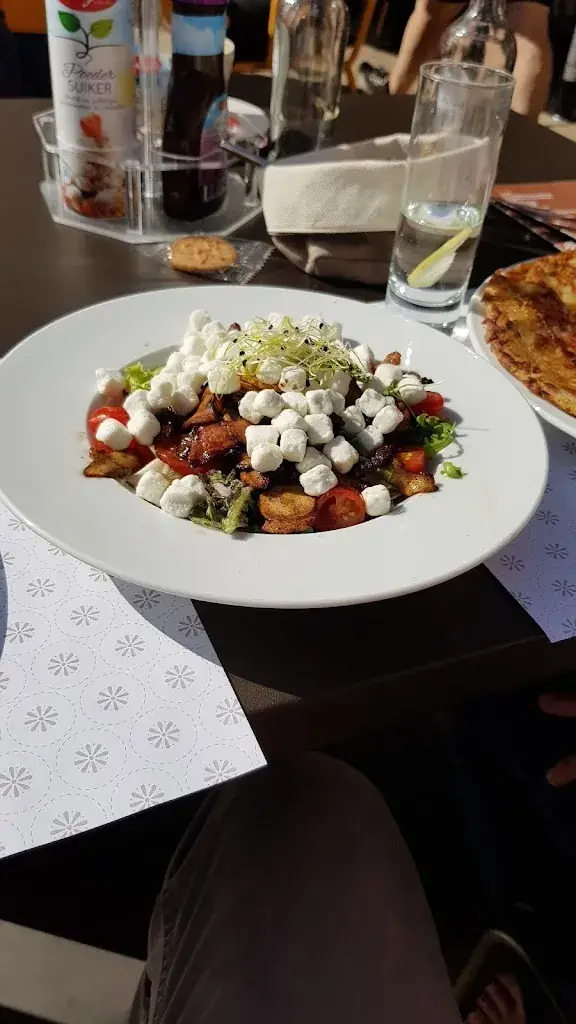 Steve Conley_Moulin Loverix_Bassenge_review