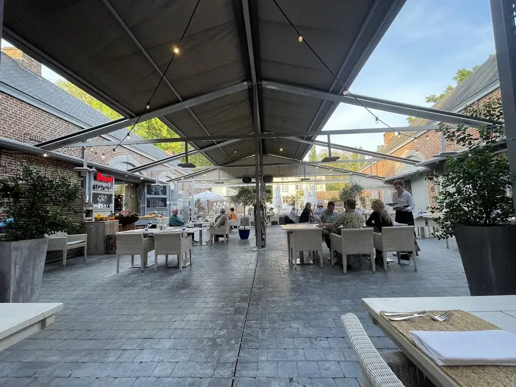 Mikhail Lazarev_Remise New Style_Bilzen-Hoeselt_avis