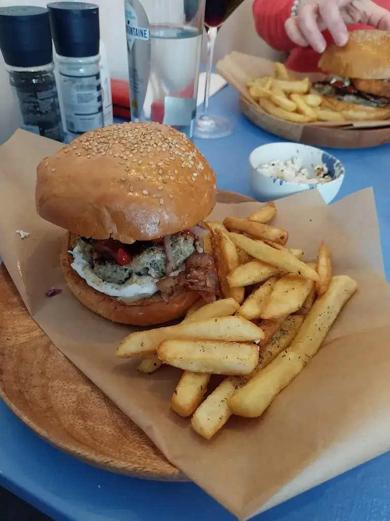 Menü_O Nikos_Bastogne_Bild_7