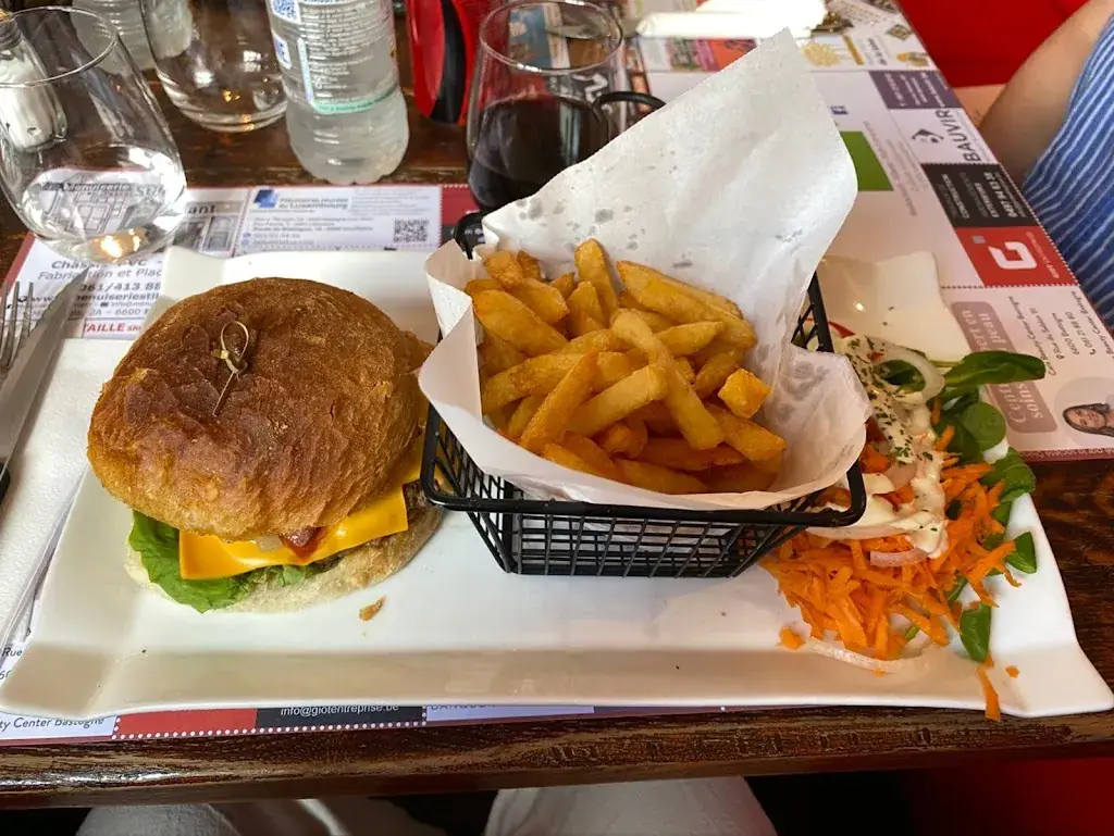 Restaurant- Friterie L'autre Chapelle_Bastogne_slider_image_2