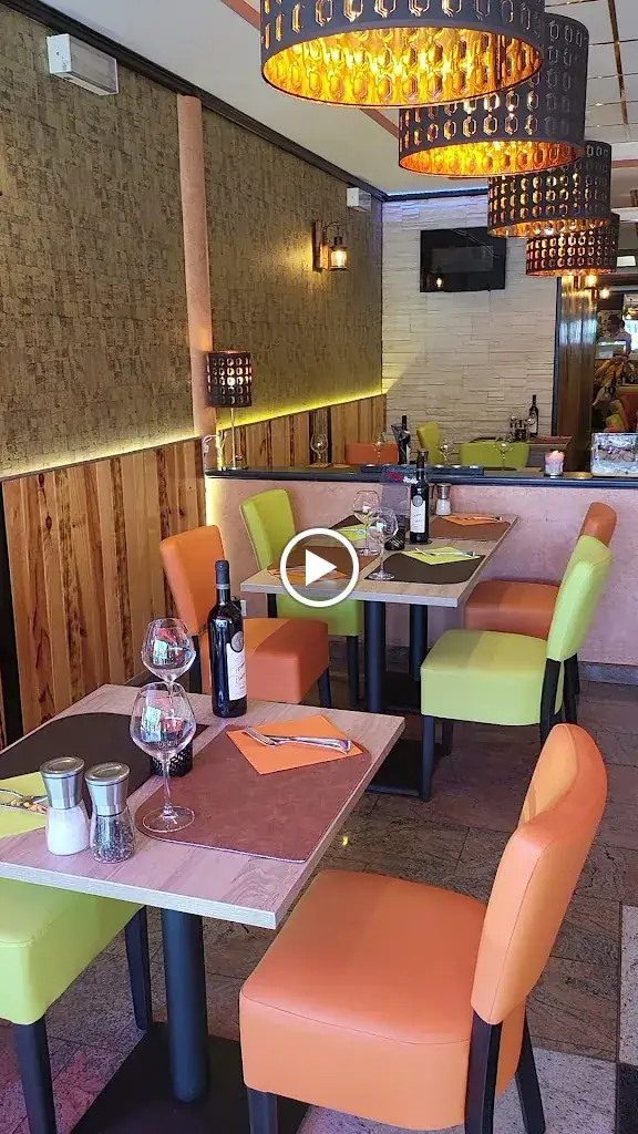 Mac SQUARE_Bastogne_slider_image_2