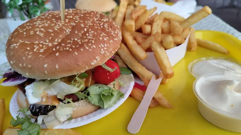 Friterie Le Roi Soleil_Beauvechain_slider_image_3