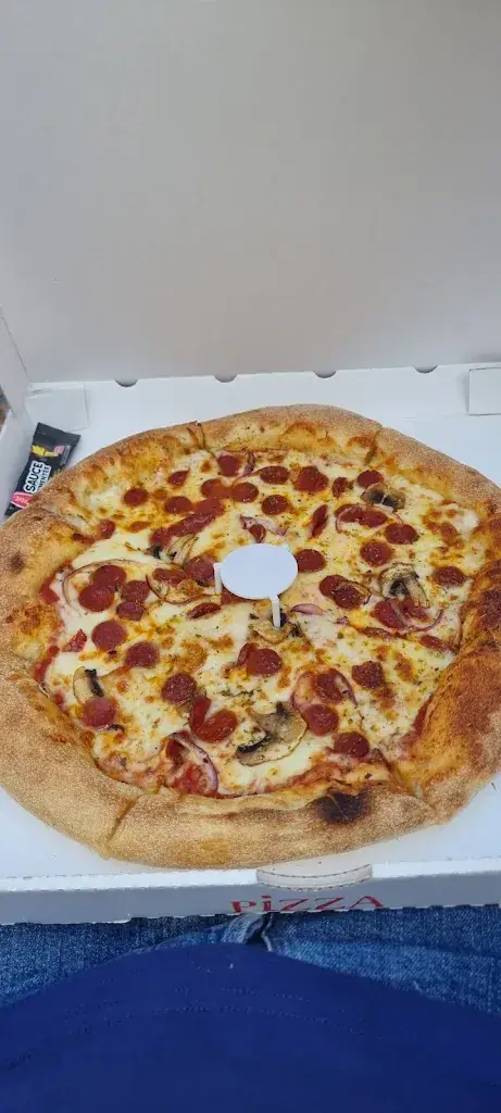 Gilian V_Chez Zizou_Beauraing_review