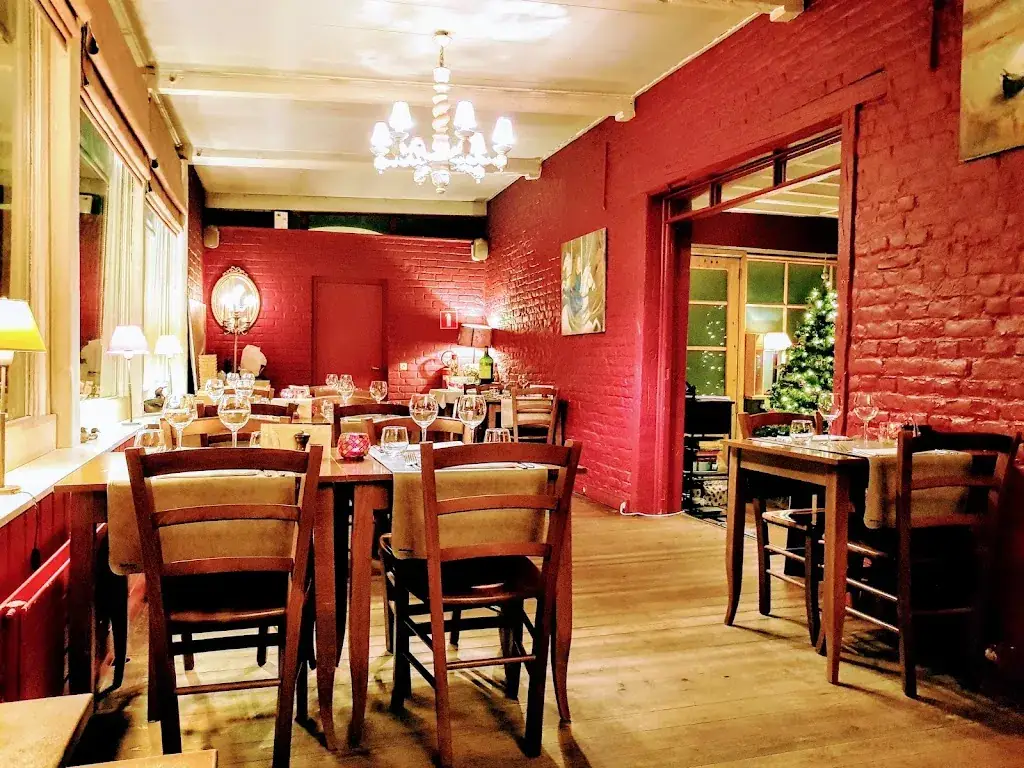 Aux Trois Canards restaurant in Lasne