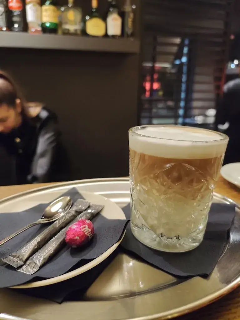 ODETTE KABAGONZA ABOOKI_Bellini_Lasne_Bewertung