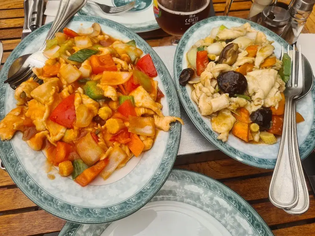 Xin Yue_Lasne_slider_image_3