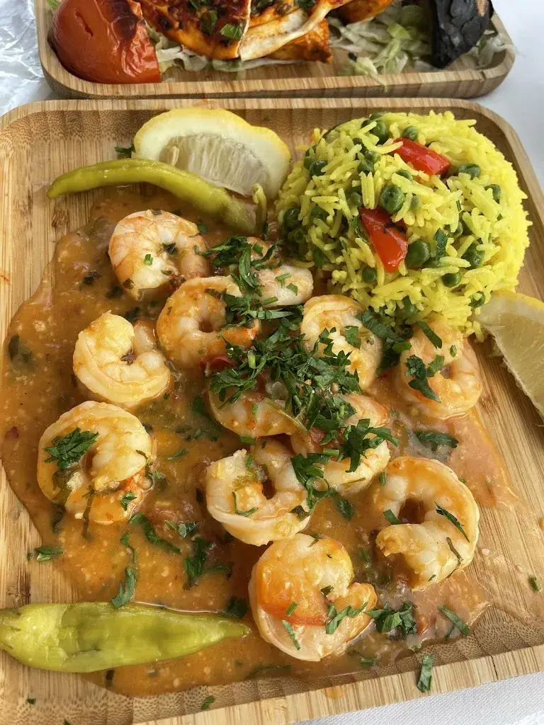 vivek sinha_Royal Lebanon_Lasne_review