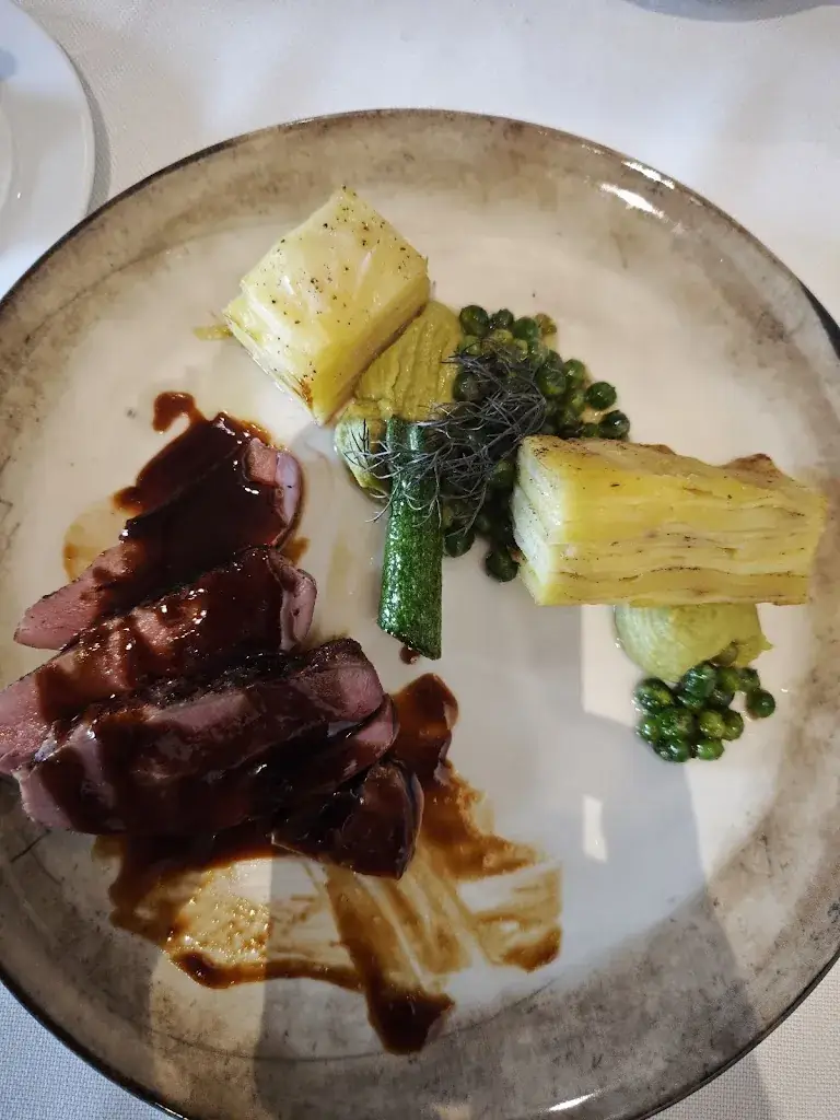 Artemy Voroshilov_L'Épisode_Herbeumont_review