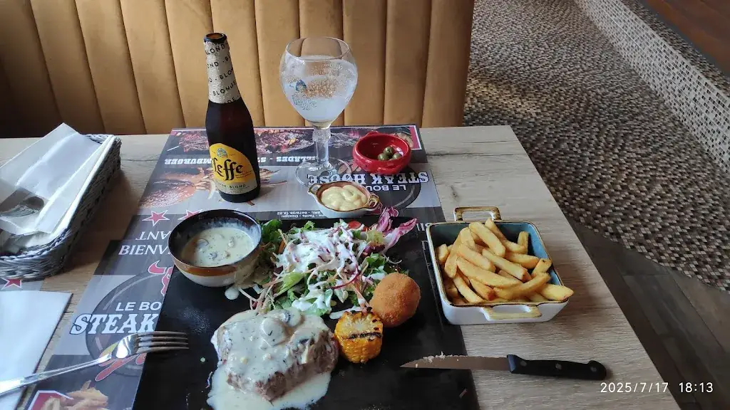 Bouillon Steak House_Bouillon_slider_image_3