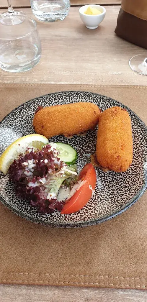 Bea Destrait_La Fermette des Pins_Binche_review