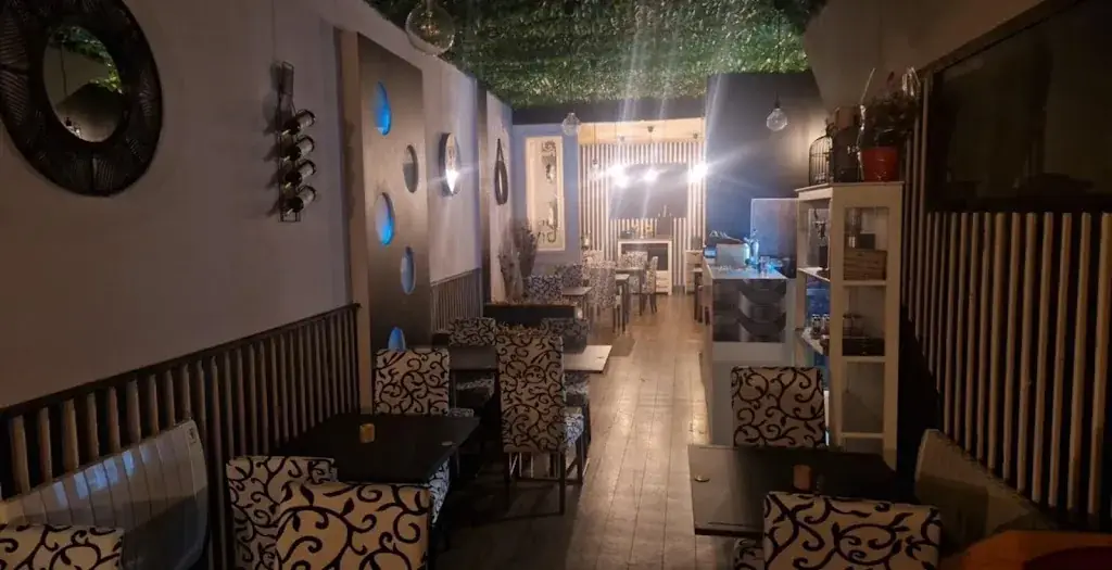 Au sans chichis Restaurant in Binche