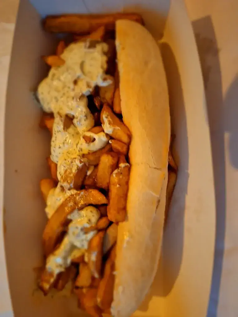 Yves Leclercq_Friterie du Rond Point_Beyne-Heusay_review