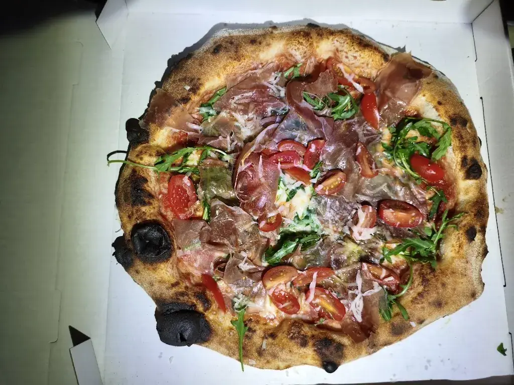 Edwin Kaket_Pizza Cacciatore_Braives_Bewertung