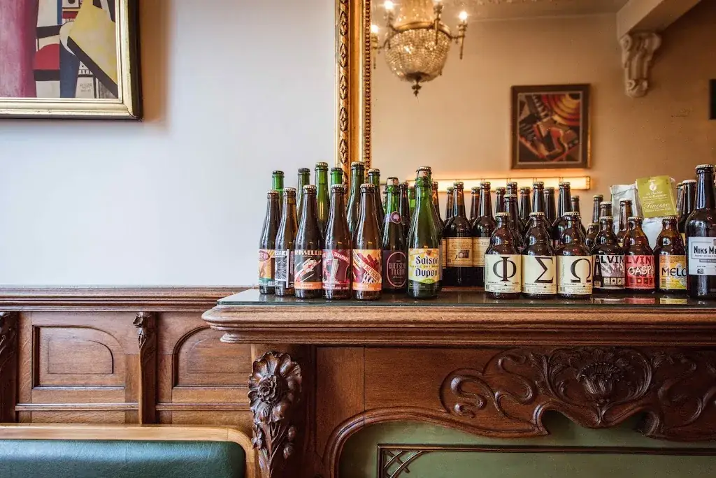 Nüetnigenough Restaurant in Bruxelles