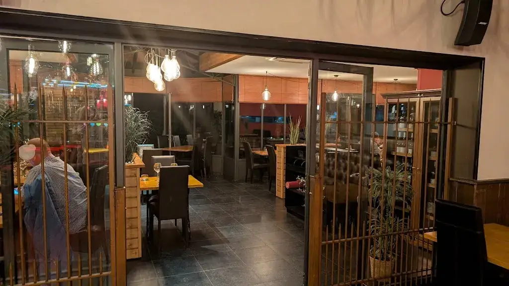 Red Beef_Blegny_slider_image_2