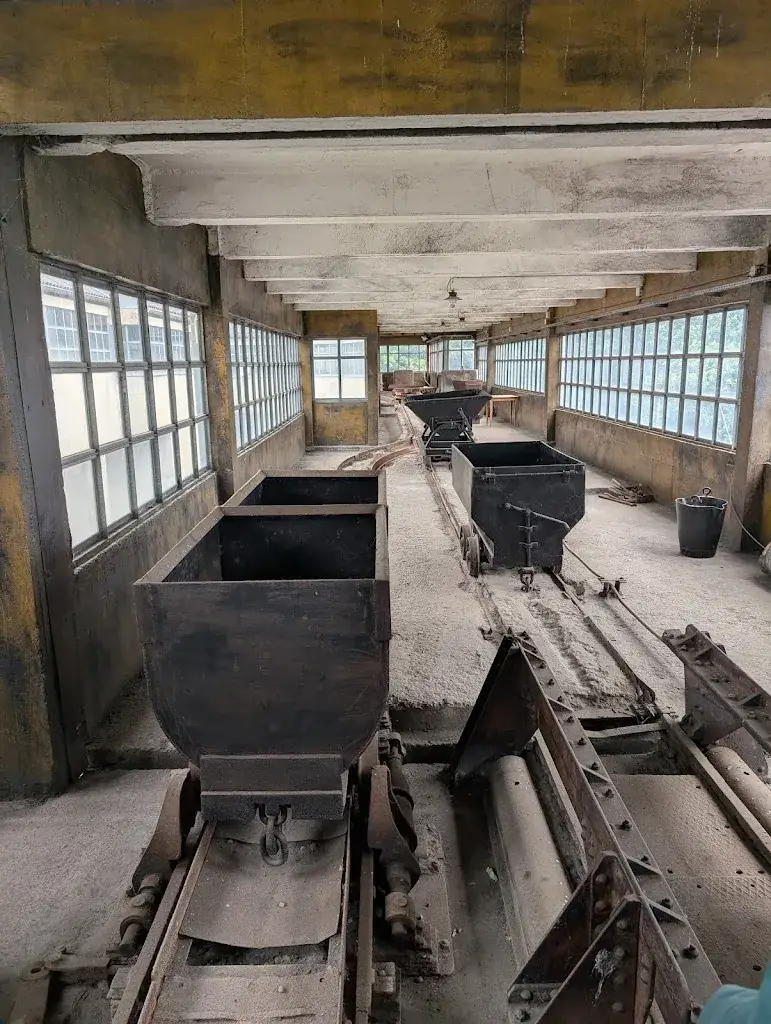 Lisa Smith_Blegny-Mine_Blegny_review